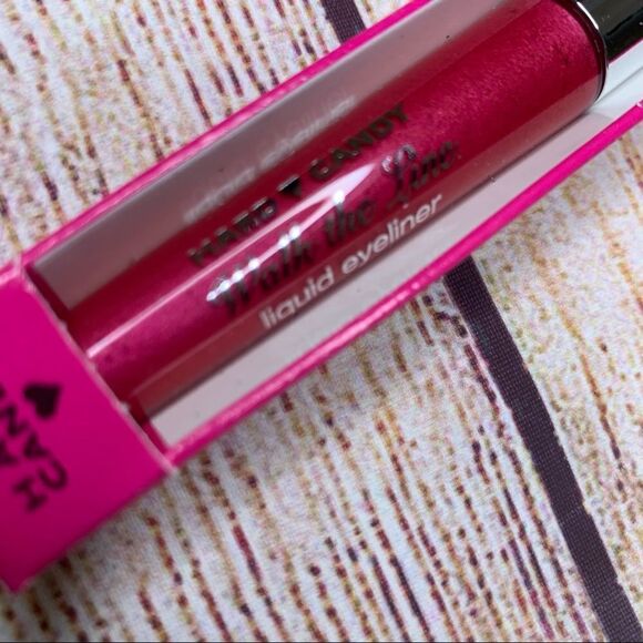 3/$10Sale Item! Hard Candy Walk the Line EyeLiner 0.14floz #976 Magenta Madness - Picture 4 of 11